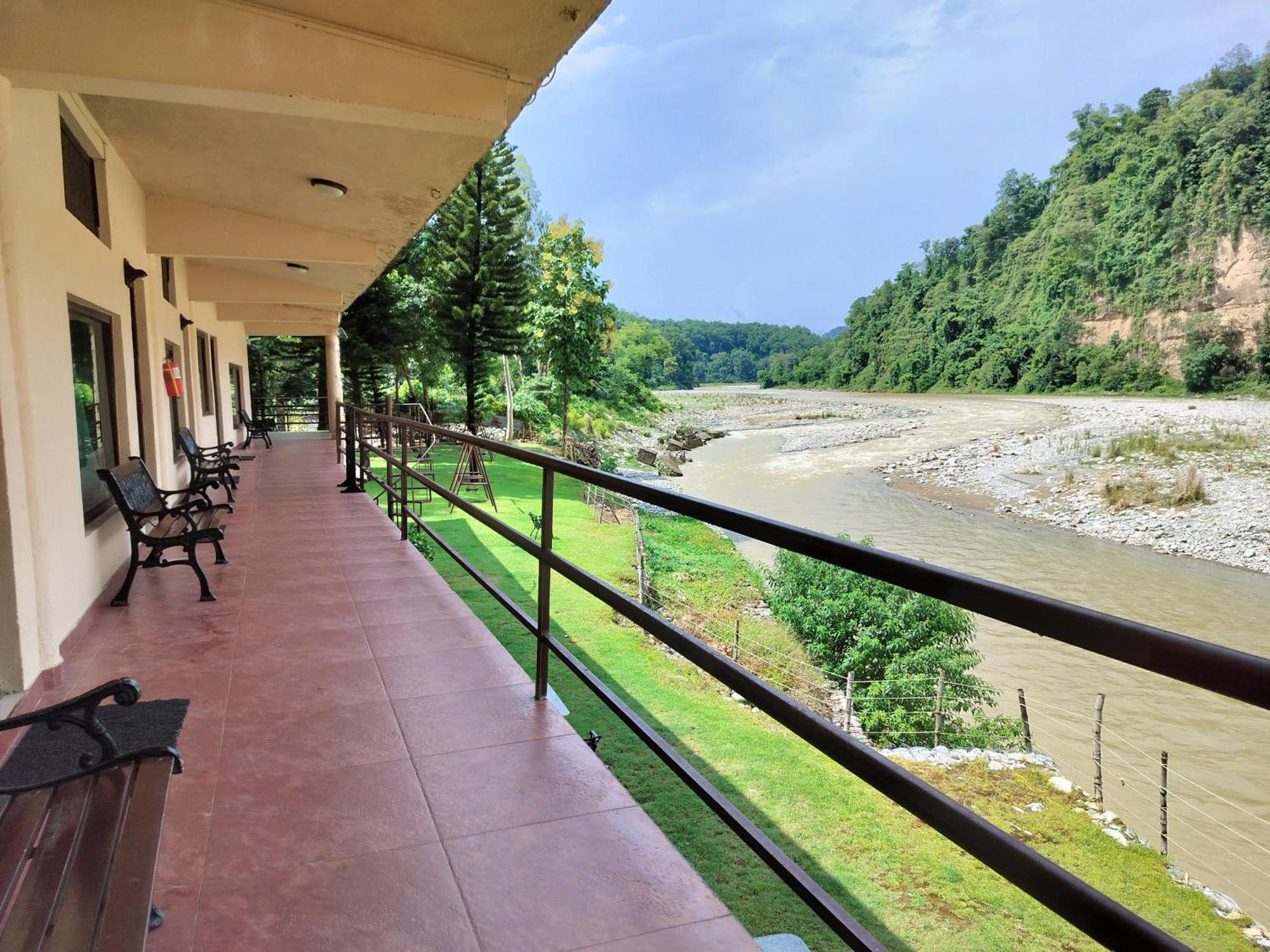 Bel-La Monde Hotel "Riverside" - Jim Corbett Garjia 外观 照片
