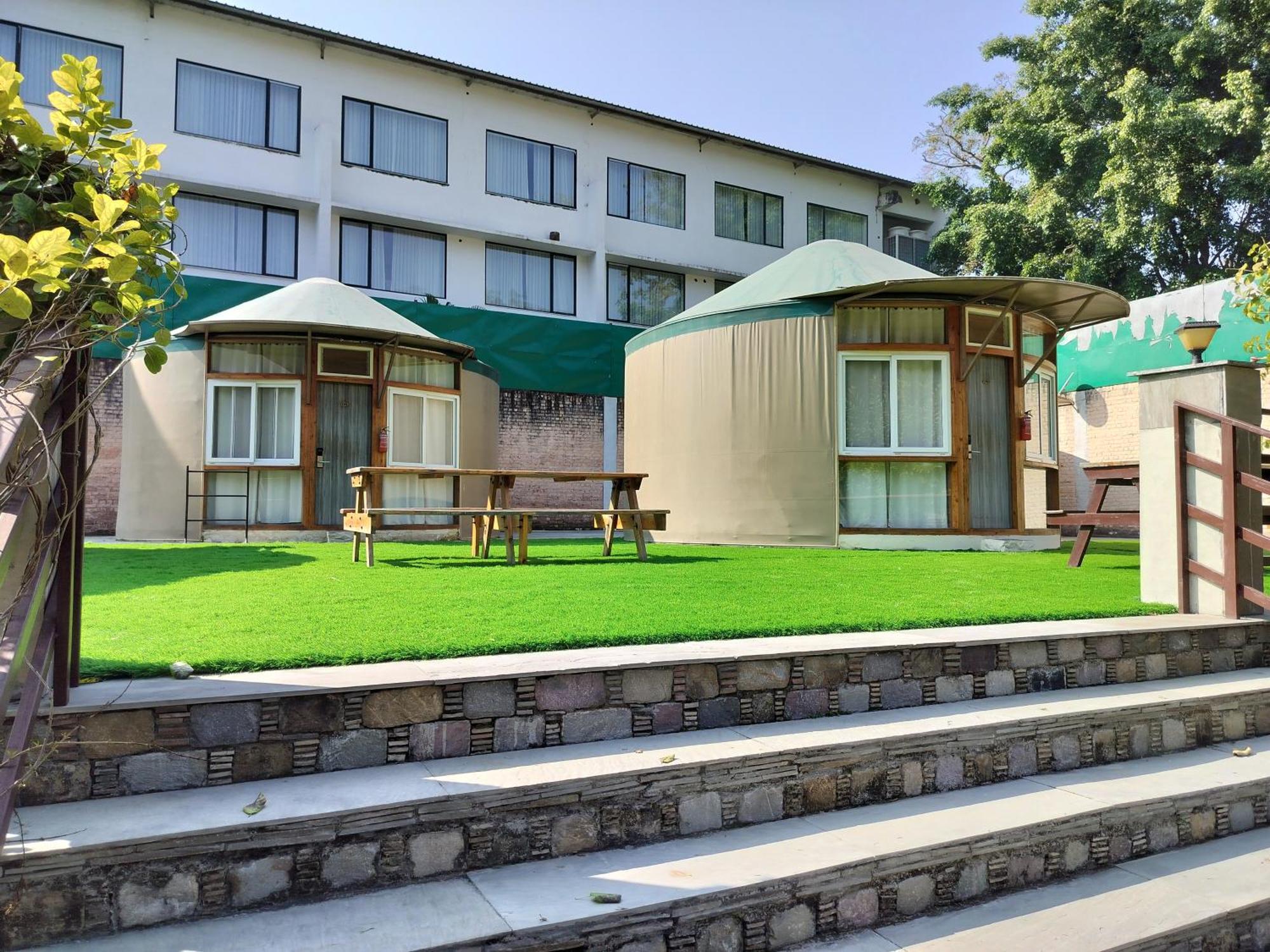 Bel-La Monde Hotel "Riverside" - Jim Corbett Garjia 外观 照片